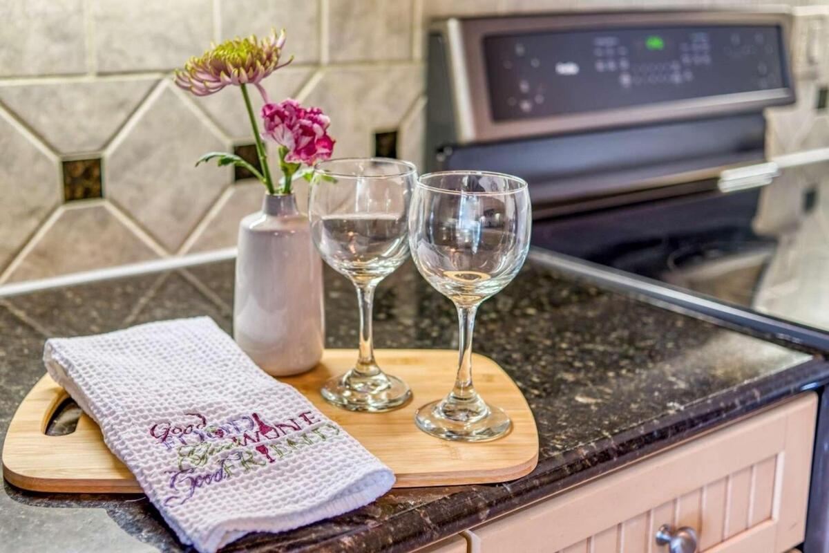Cozy Quiet St Augustine Private Condo - 2Bed, 1 Bath, Sleeps 6, Steps To Historic St Augustine Center & All Tourist Attractions, Restaurants, Cafes, Backyard, Porch St. Augustine Zewnętrze zdjęcie